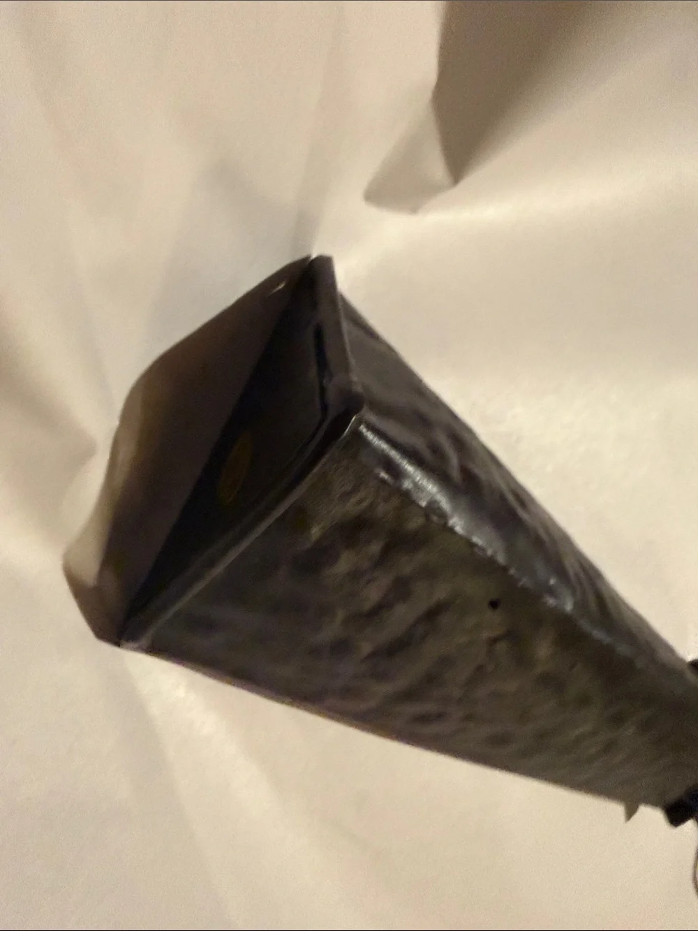 Black Metal Flower Vase Accent - Decorative Stem Arrangement